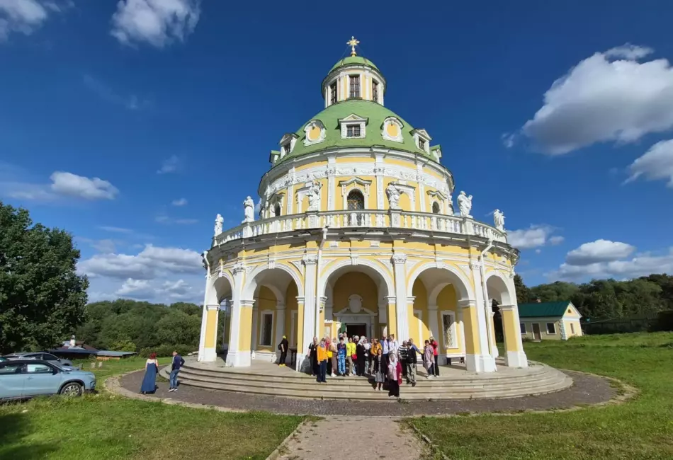 Галерея