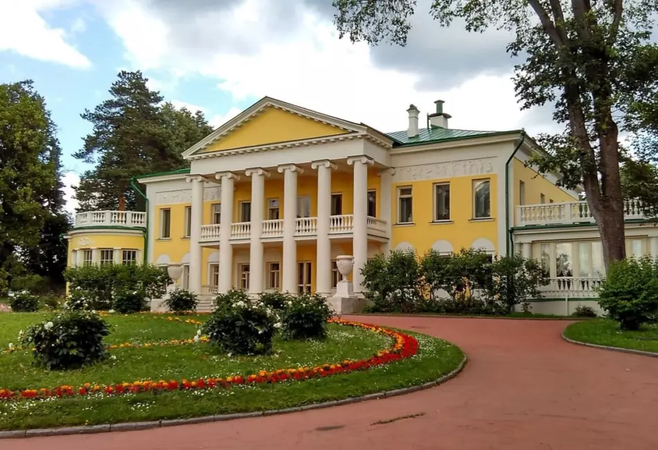 ПОДМОСКОВЬЕ